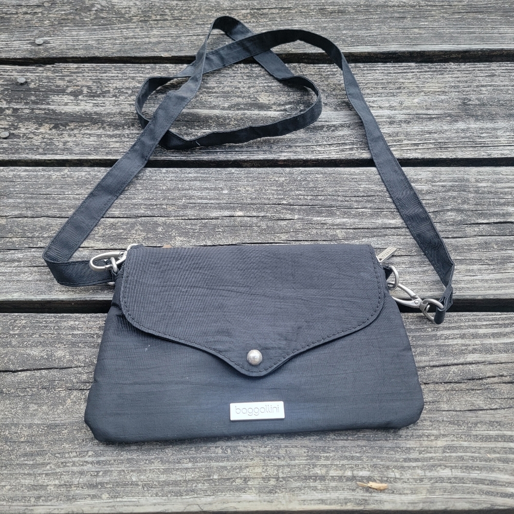 Baggalini small black nylon crossbody bag or belt bag